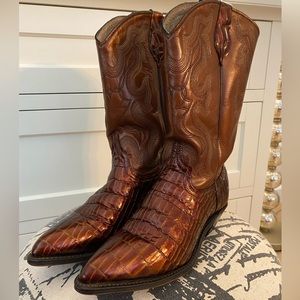 Abilene Caiman Belly Boots, size 8m. Made in USA, Leather  soles.